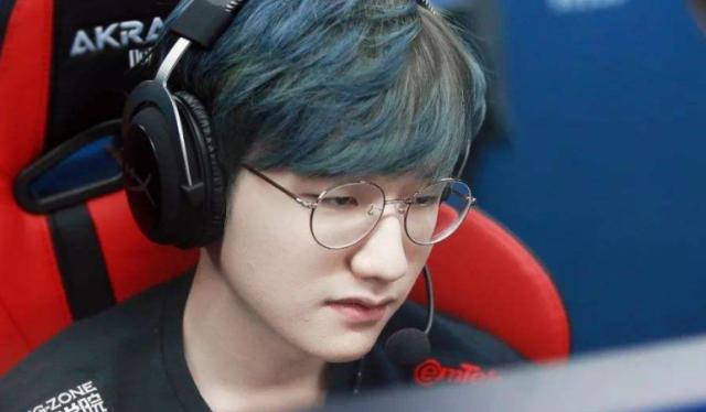 对黄友政失 对黄友政失